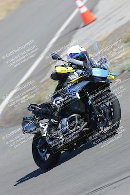 media/Nov-12-2023-Classic Track Days (Sun) [[11f17acb81]]/Group 3/session 2 turn 9/